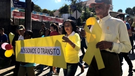 Palestra e Passeata mobilizam a cidade para a Segurança no Trânsito