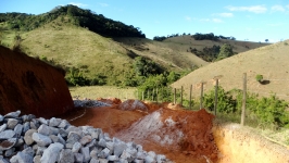 Iniciado Calçamento de Morros em Regiões Rurais do Município